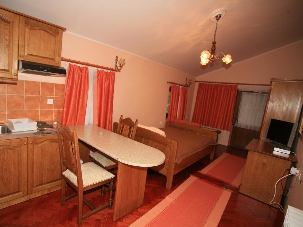 Apartments Vrata Baranje Bilje Værelse billede