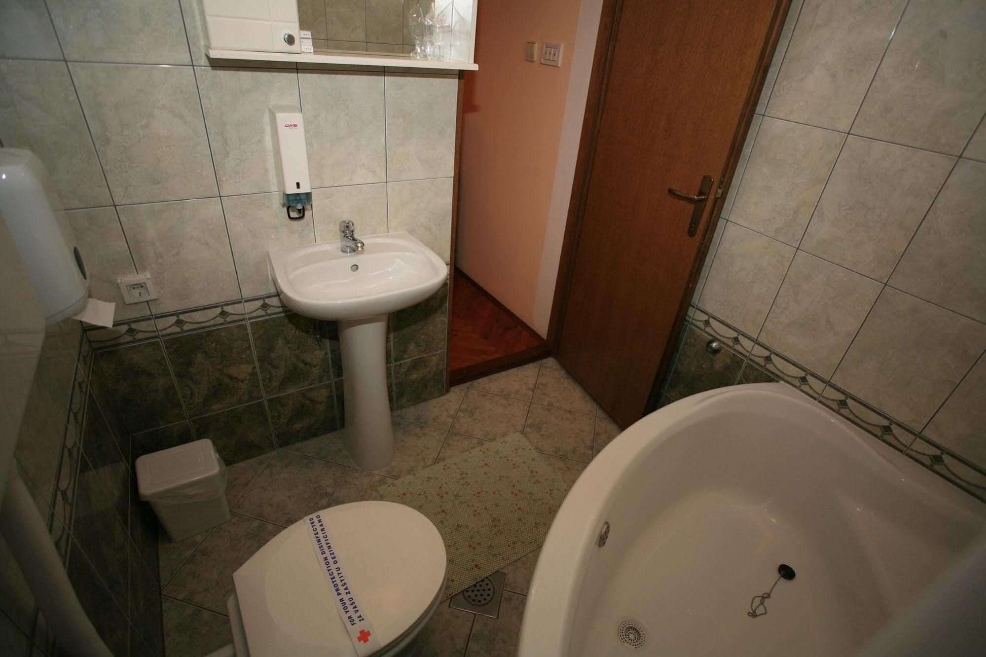 Apartments Vrata Baranje Bilje Eksteriør billede